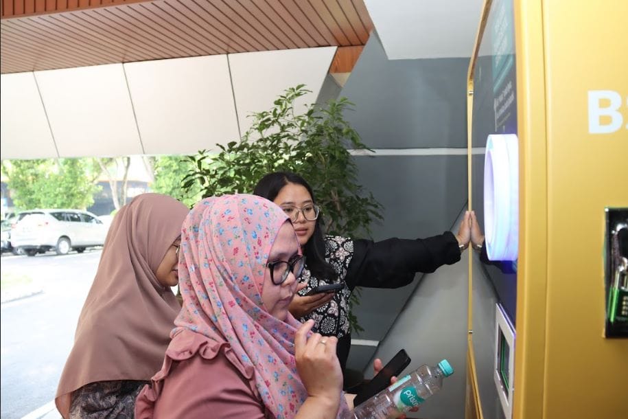 Ayo Wujudkan Budaya Daur Ulang Botol di UT untuk Green Campus dan Keberlanjutan Lingkungan