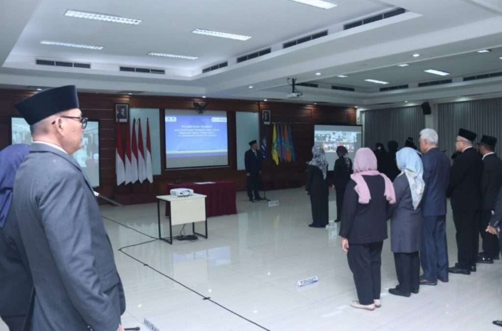 UT Kukuhkan Pejabat Baru: Perkuat Kepemimpinan untuk Era PJJ Modern